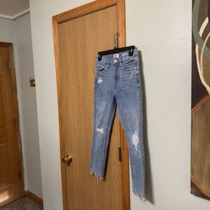 Kensie "Ultimate High Rise Skinny" Light Wash Size 4/27 Mid-Rise Jeans w/Raw Hem